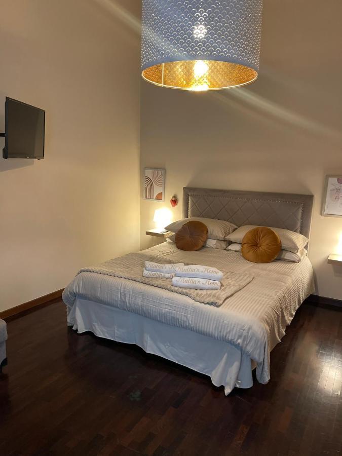 Mattia'S Home กาแซร์ตา ภายนอก รูปภาพ